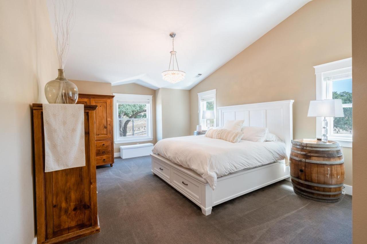 Wine Country Modern Farmhouse With Heated Pool, Hot Tub, Cybertruck Paso Robles Exterior photo